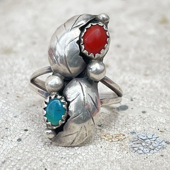Vintage Navajo Sterling Silver Turquoise & Coral Leaf Ring 5.5 - Picture 2 of 5